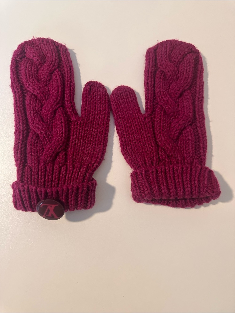 Louis Vuitton Raspberry Pink Wool Cable Knit Mittens LV Logo Winter Gloves - Picture 3 of 7